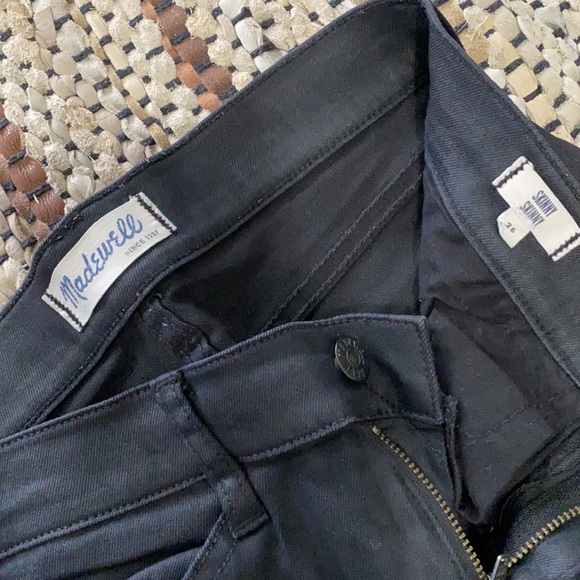 Madewell skinny jeans w/ waxy material Black w/ ribbed knees and zipper ankle - Picture 4 of 4